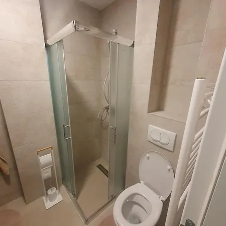 Tuzlaks -sauna-free Parking Apartman Bjelasnica