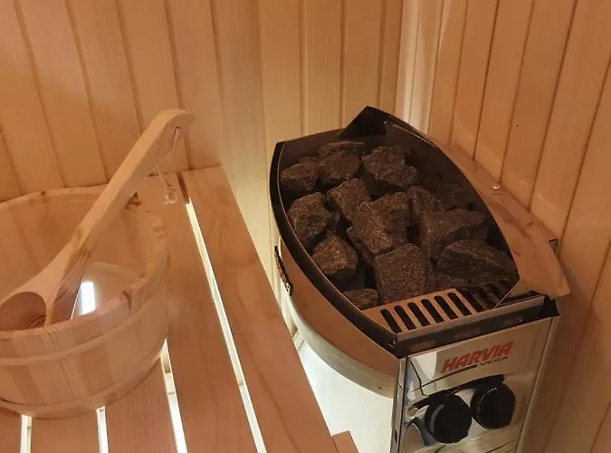 Tuzlaks -sauna-free Parking