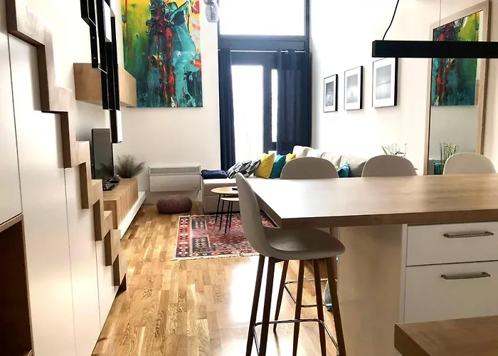 Tuzlaks -sauna-free Parking